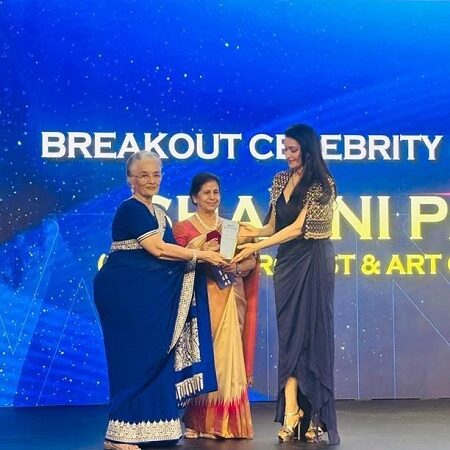 Savita Chhabra and Asha Parekh Honor Shalini Passi with Breakthrough Influencer Award at NDTV Indian of the Year 2024