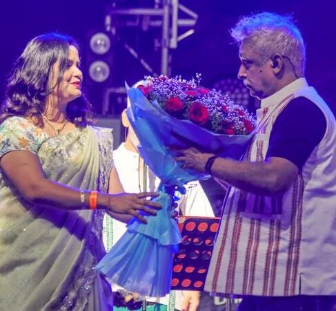 Richika Dadheech Felicitates Piyush Mishra in Hyderabad During His India Tour of Udankhatola