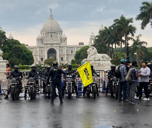 Cricket Meets the Streets: LAKHY THE TIGER Kicks Off Indian T20 Season with Road Rally in Kolkata