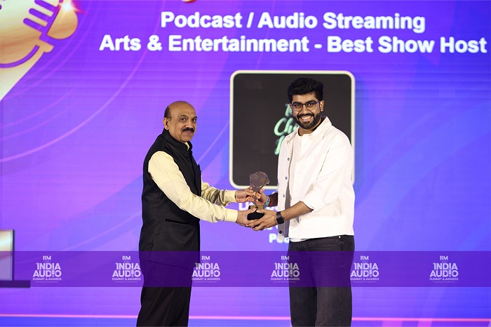 Deepak Pareek Wins ‘Best Show Host’ Award in the Arts & Entertainment Category in India Audio Summit & Awards 2025 for his Podcast- ‘The Chill Hour’