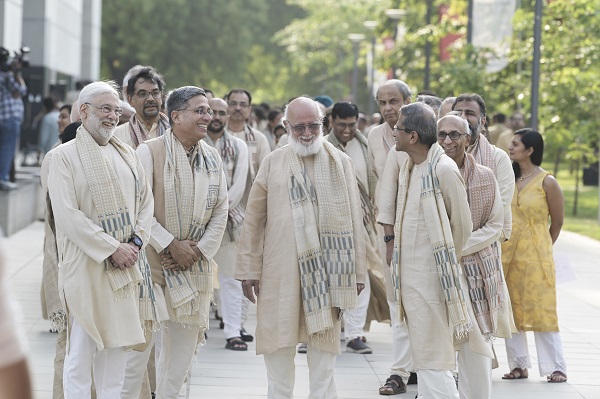 Padma Shri Awardee Sitanshu Yashaschandra Urges Graduates to Question Beliefs, Use Language with Sensitivity at Ahmedabad University’s 15th Convocation