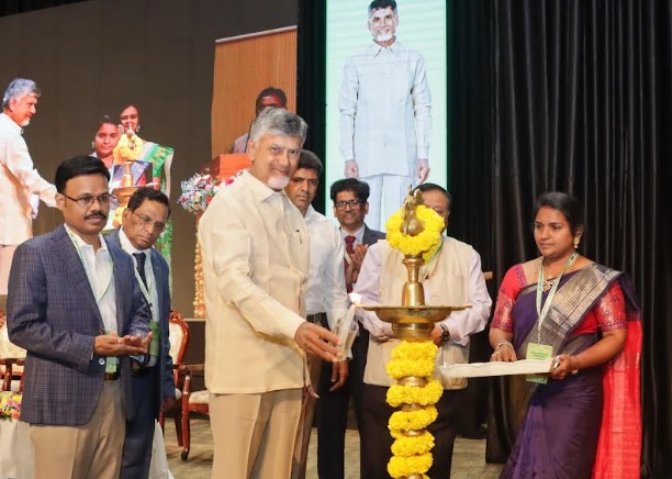 “Andhra Pradesh to be a Green Hydrogen Valley” – Declared Honourable CM Sri Chandrababu Naidu at the Green Hydrogen Summit 2025, SRM AP
