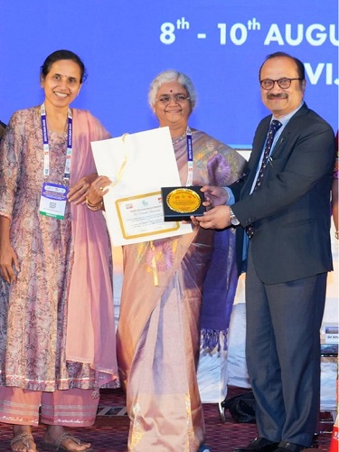 Dr. Nirmala Sadasivam Conferred with the Prestigious Dronacharya Award for her 36 Years of Service in Reproductive Medicine