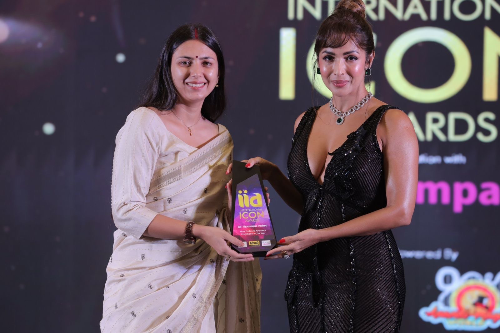 Dr. Upasana Vohra Honoured with International Icon Award for Pioneering Work in  Ayurveda and Women’s Health