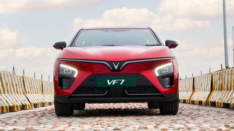 5 Things to Consider When Parking in a Tight Space – and How VinFast Can Help