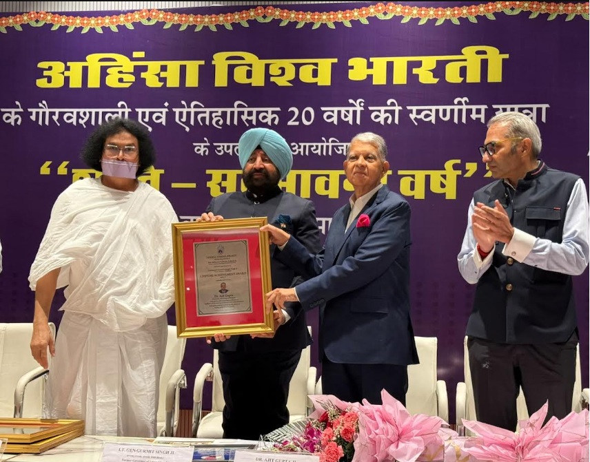 Park Hospital's Dr. Ajit Gupta Honoured with Lifetime Achievement Award for Contributions to Healthcare